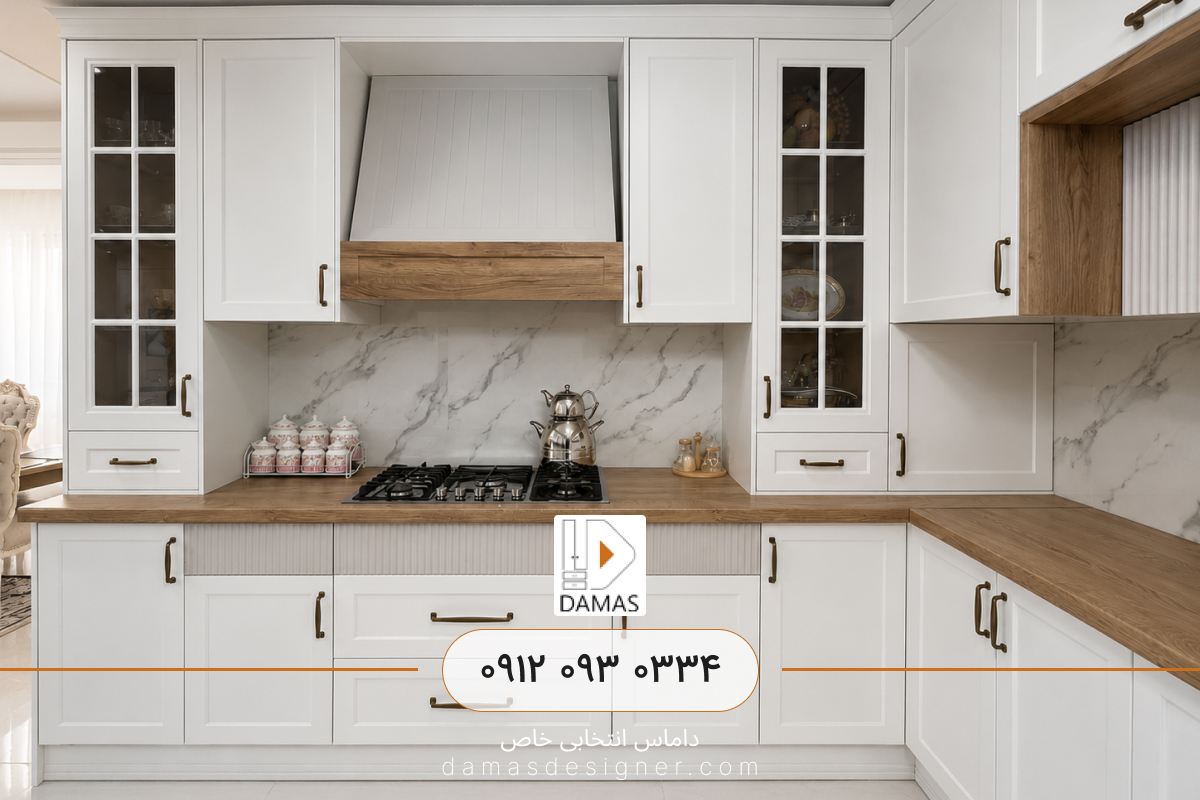 کابینت نئوکلاسیک سفید و چوب با ویترین شیشه ای